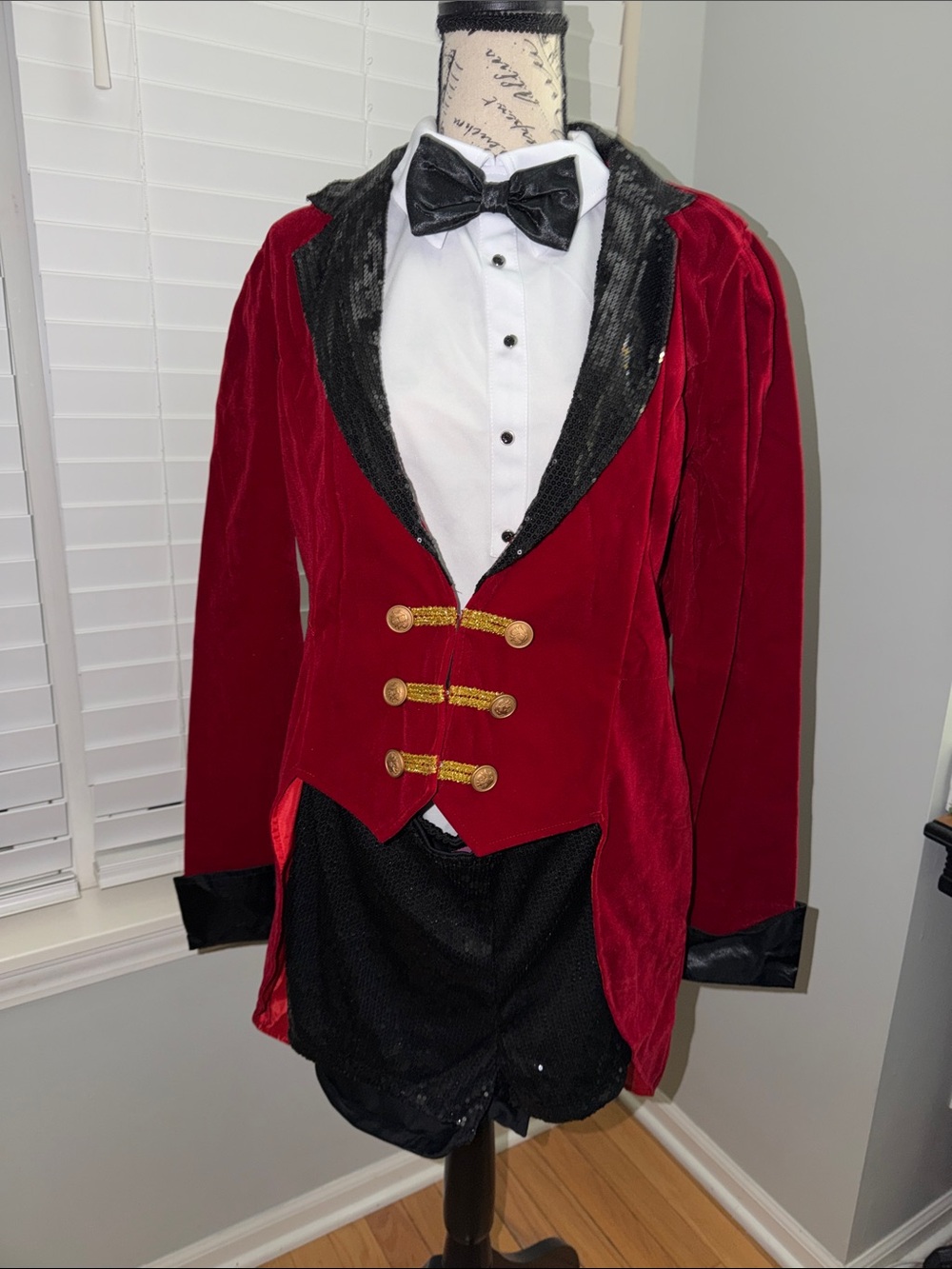 Ringmaster Costume-Red Velvet Jacket,Black Sequin Shorts & white Bodysuit w Tie